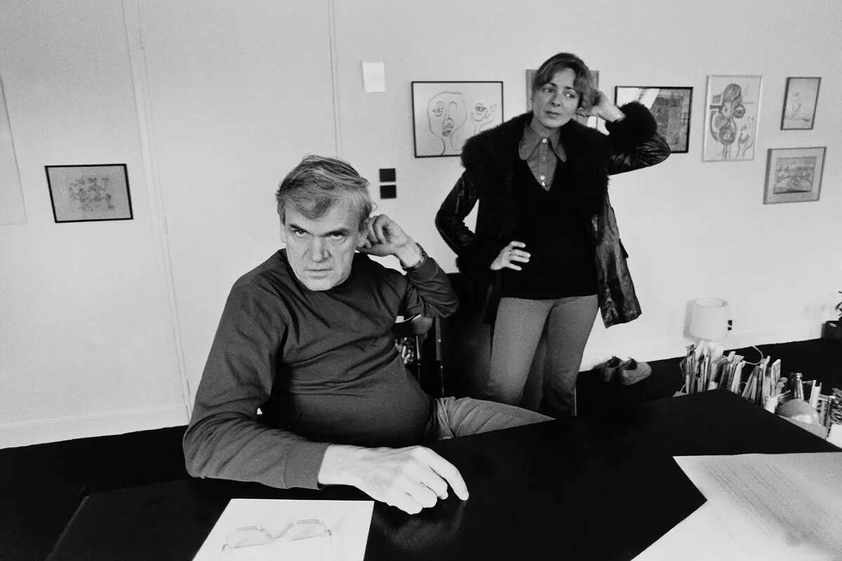 Muere Véra Kundera, viuda del escritor Milan Kundera