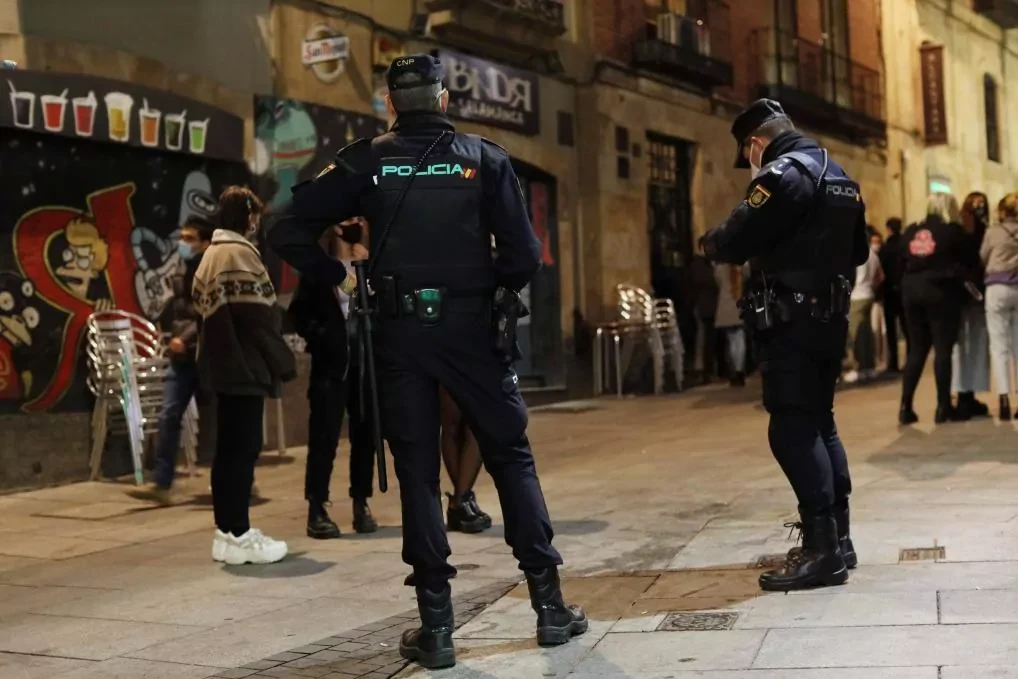 Detenidos 19 estafadores que vaciaban cuentas corrientes accediendo a mviles