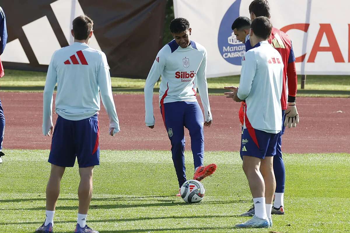 Una España a estrenar: Lamine Yamal con el '10' ante la invicta Dinamarca del seleccionador suplente