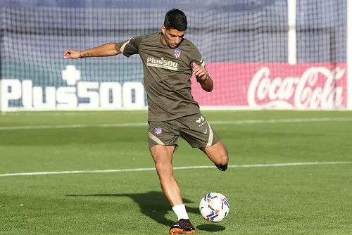 El frentico primer da de Luis Surez en Madrid