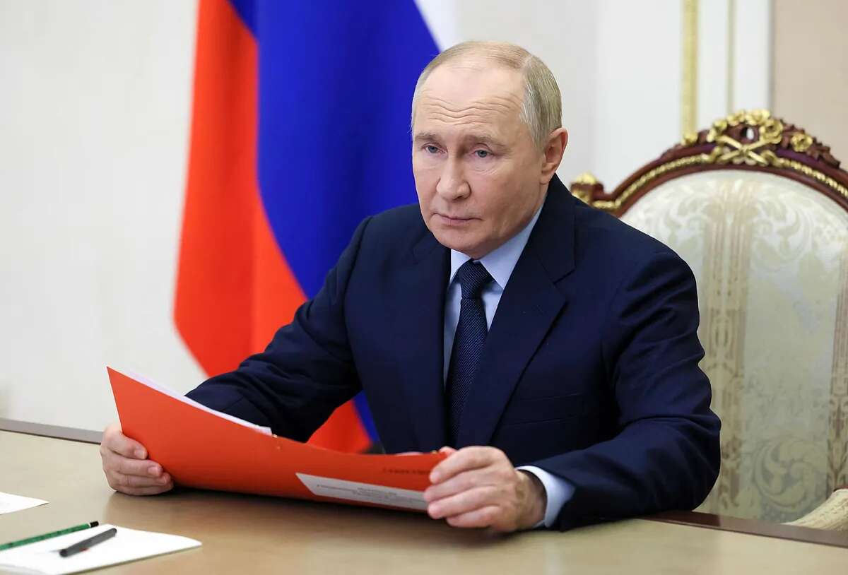 Hackers ucranianos 'felicitan' a Putin su cumpleaños saboteando los principales canales rusos