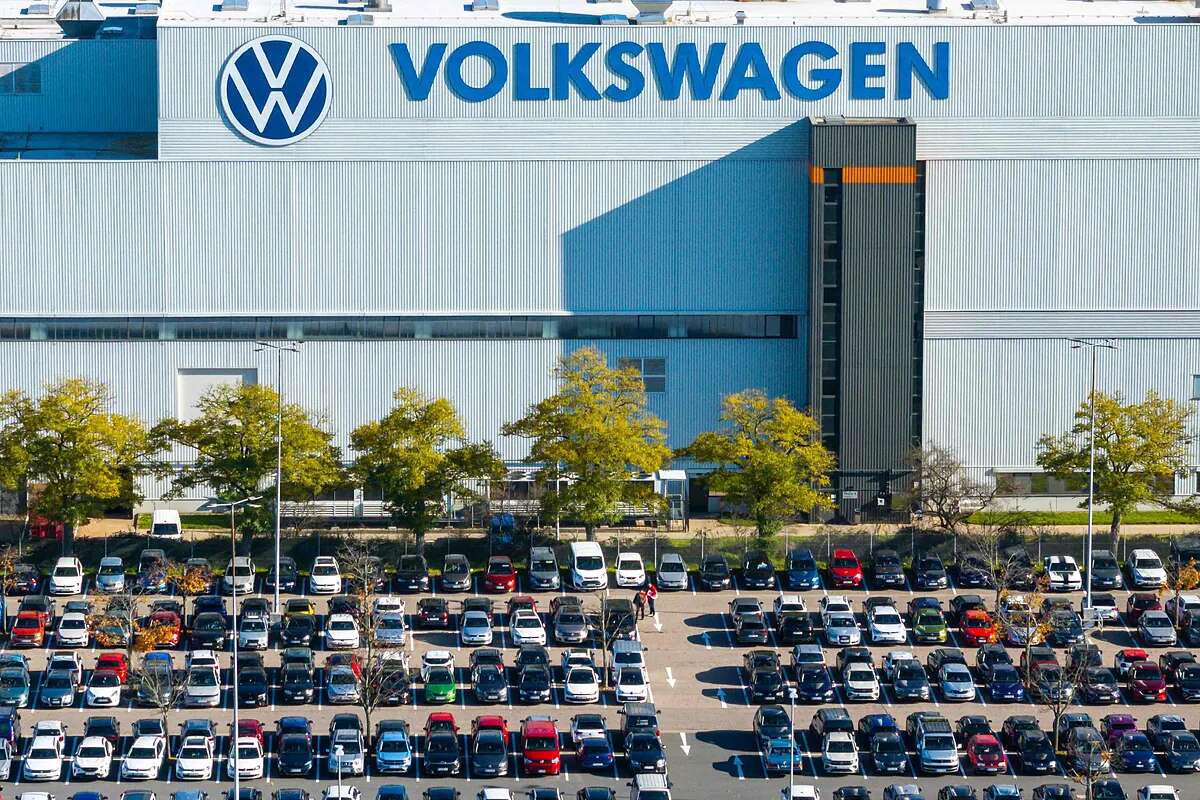 La 'tormenta perfecta' que amenaza a VW, el segundo fabricante del mundo