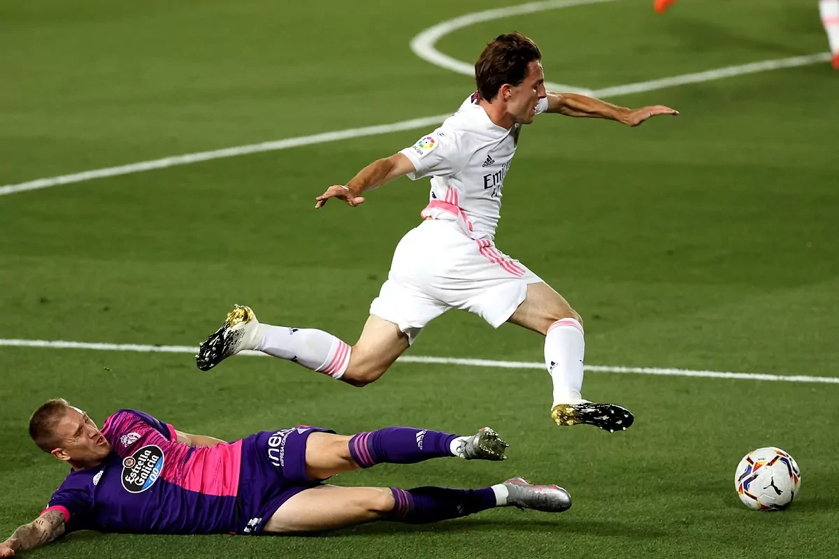 Otra lesin para Zidane: cae Odriozola y se queda sin laterales en la derecha