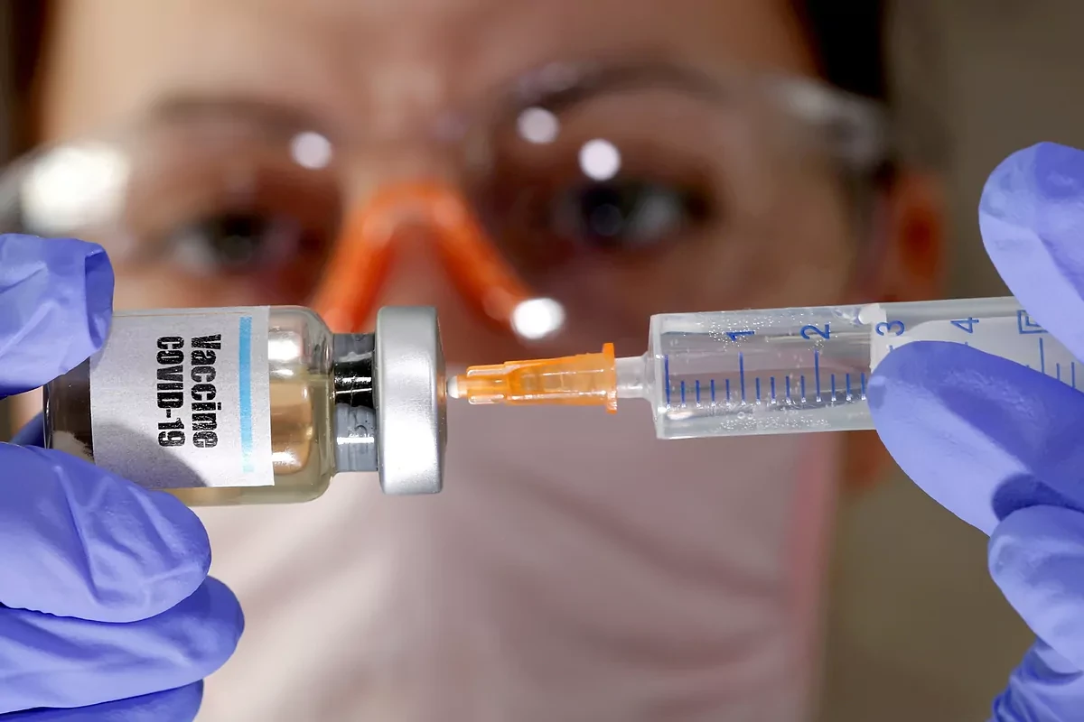 La mutacin del coronavirus hallada en Espaa no afectar a la eficacia de vacuna