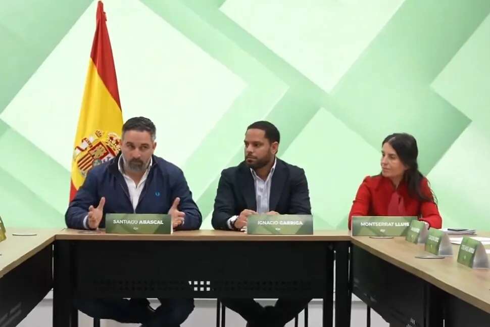 Vox confía en que los barones se salgan de la línea de Génova y acepten sus condiciones para los presupuestos: 