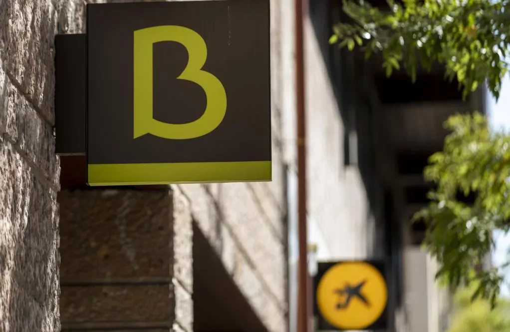 El Estado reclama un 30% ms en la valoracin de Bankia y se retrasa la gran fusin