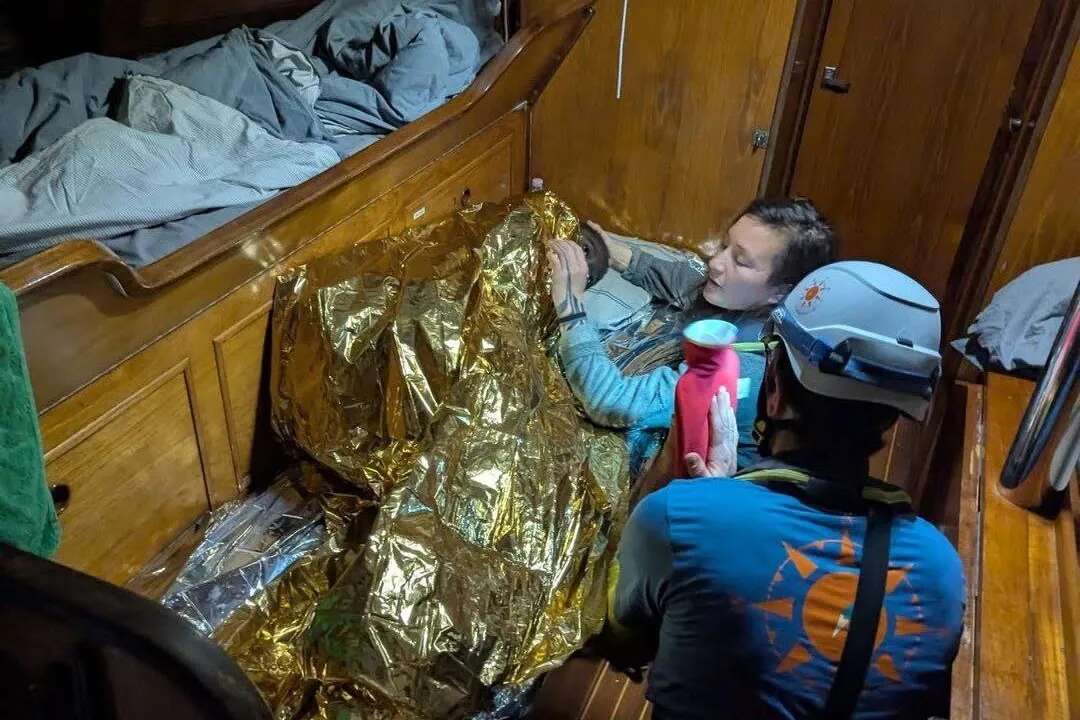 Jasmine, la niña de 11 años que sobrevivió tres días flotando en el Mediterráneo tras un naufragio