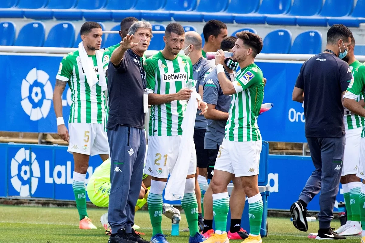 El 'Ingeniero' Pellegrini ha vuelto con hambre: el Betis arranca fuerte en Vitoria