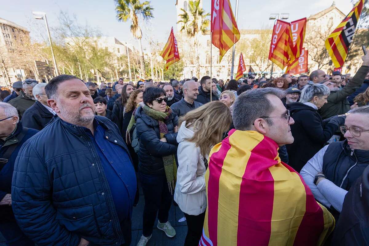 ERC exige a Illa que desobedezca al Tribunal Constitucional si avala un 25% de enseñanza en español