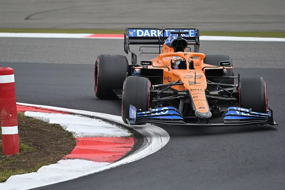 Un quinto muy amargo para Carlos Sainz: 