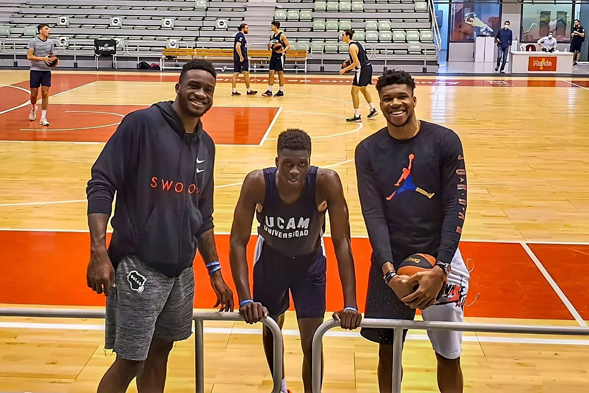 La visita familiar de Giannis Antetokounmpo a Murcia