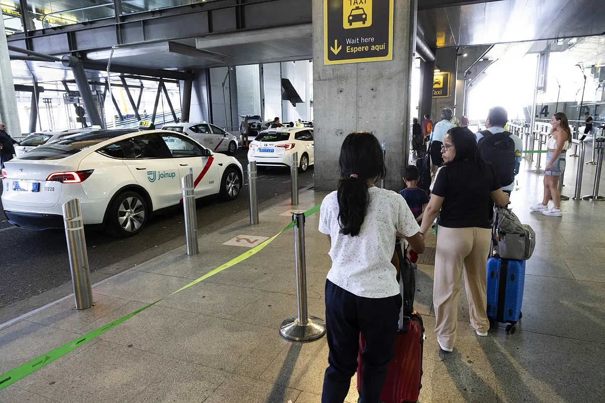 España impone a los mauritanos un visado de tránsito aeroportuario para poder entrar en el país