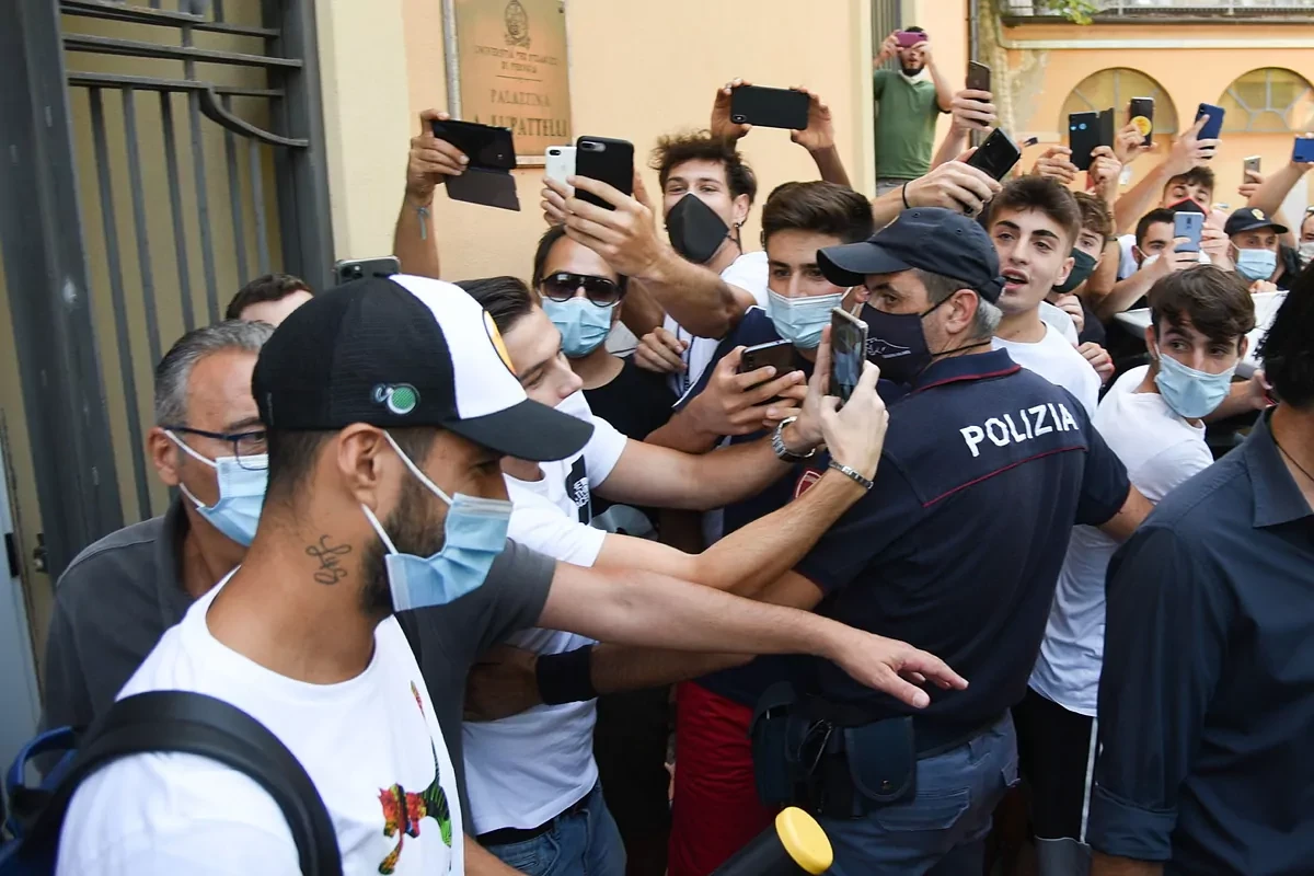 Investigan a Surez por falsear su examen para la ciudadana italiana