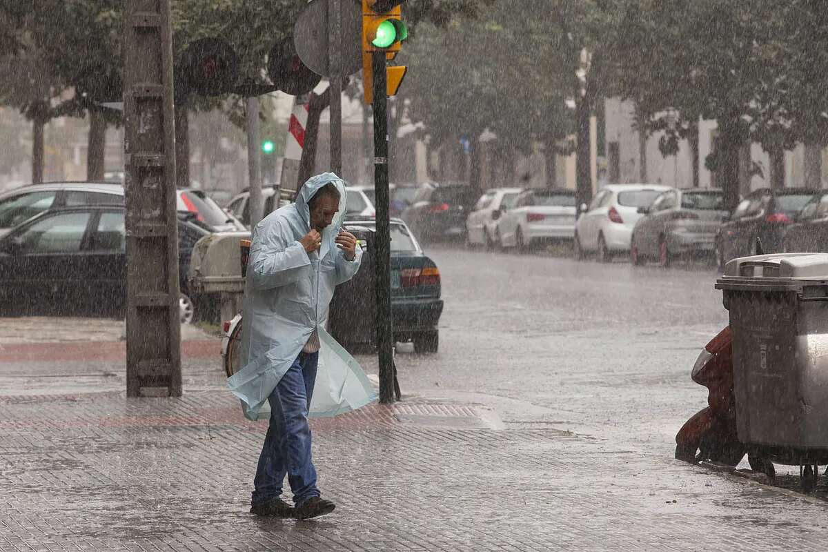 La AEMET mantiene a Andalucía, Aragón y Galicia en aviso amarillo por fuertes lluvias, frío, oleaje o nieve