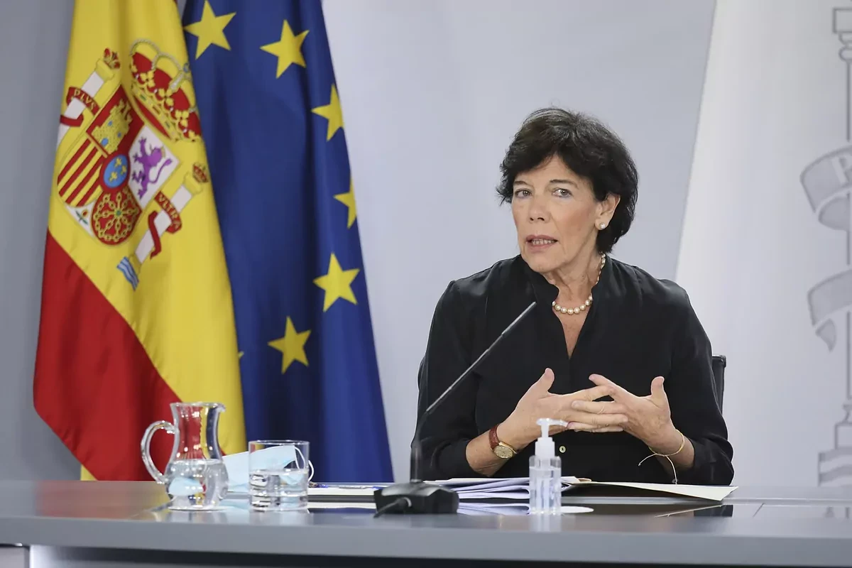 PSOE y Podemos vetan la comparecencia de la comunidad educativa en el debate de la 'ley Cela'