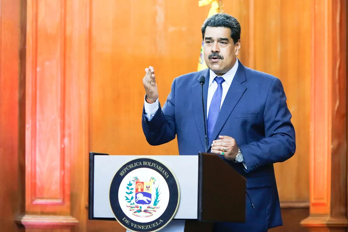 Espaa abre vas con Nicols Maduro