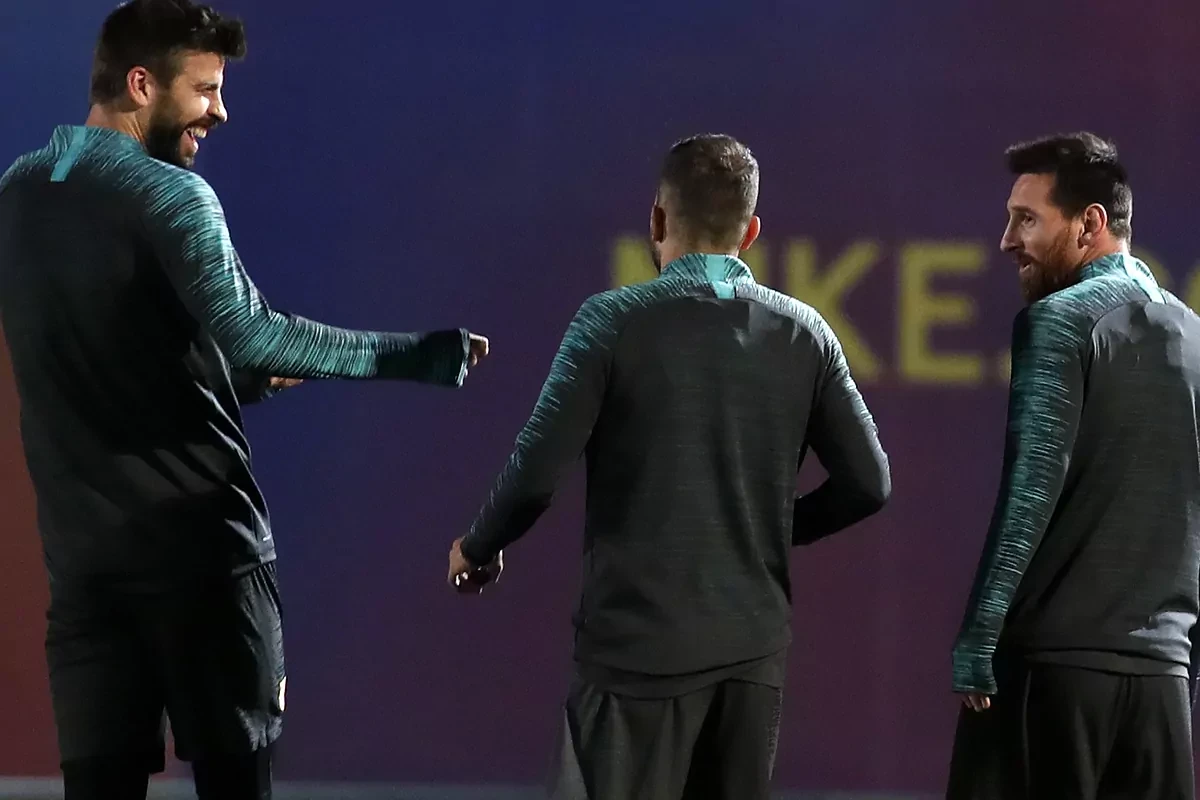 El doble juego de Piqu: una mano tendida a Messi y otra a Bartomeu