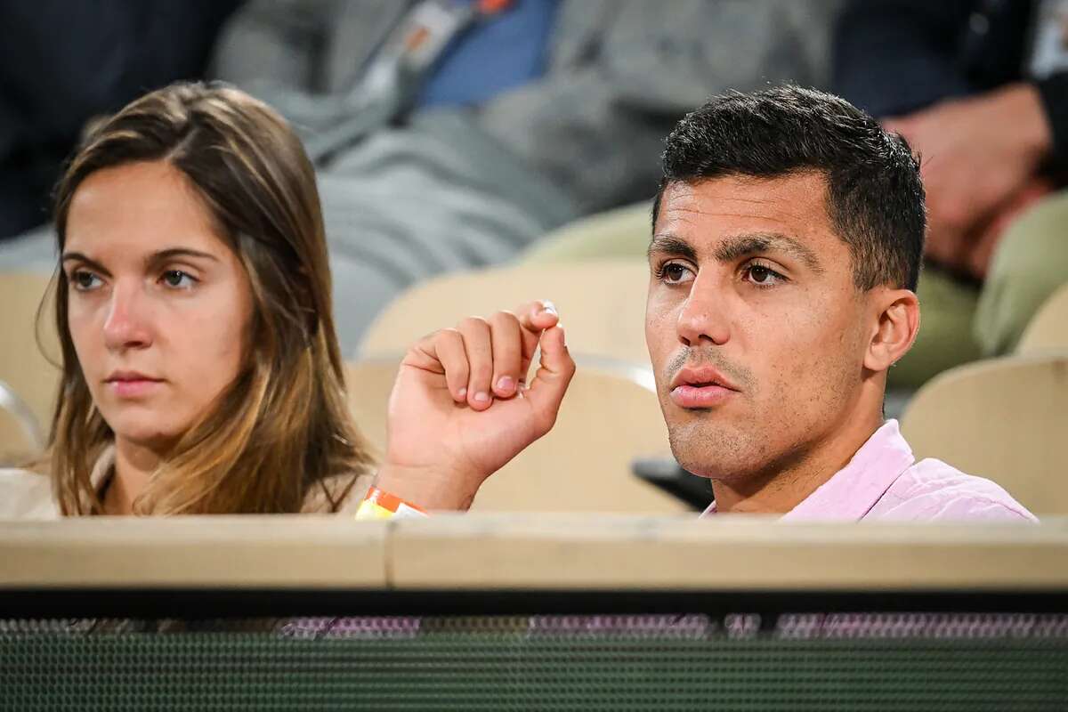 Rodri Hernández, más que un Balón de Oro: con novia desde hace diez años, su carrera universitaria y una vida sin lujos