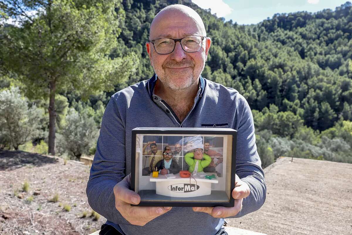 Javier Capitán, director de El Informal, retirado en la sierra de Valencia: 