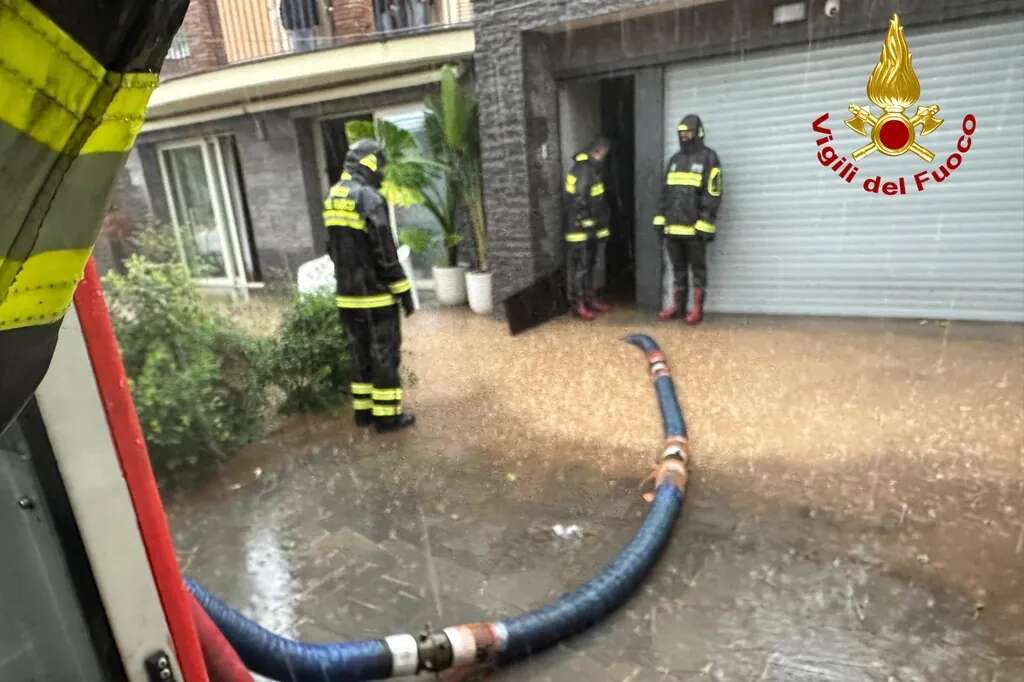 Las fuertes lluvias en el noreste de Sicilia deja carreteras cortadas y escuelas cerradas