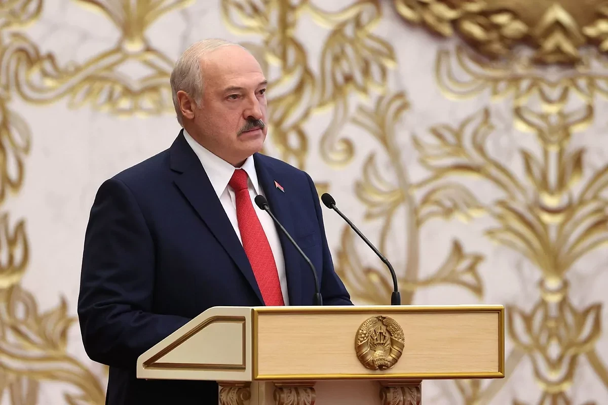 Lukashenko, investido en secreto en medio de protestas en Minsk