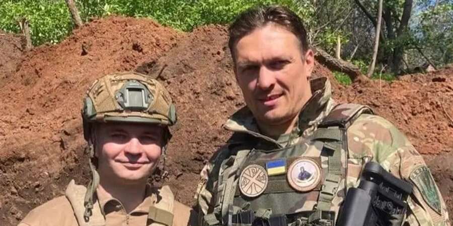 Усик розповів, як на фронті військові дізнавалися про його перемогу над Тайсоном Ф’юрі