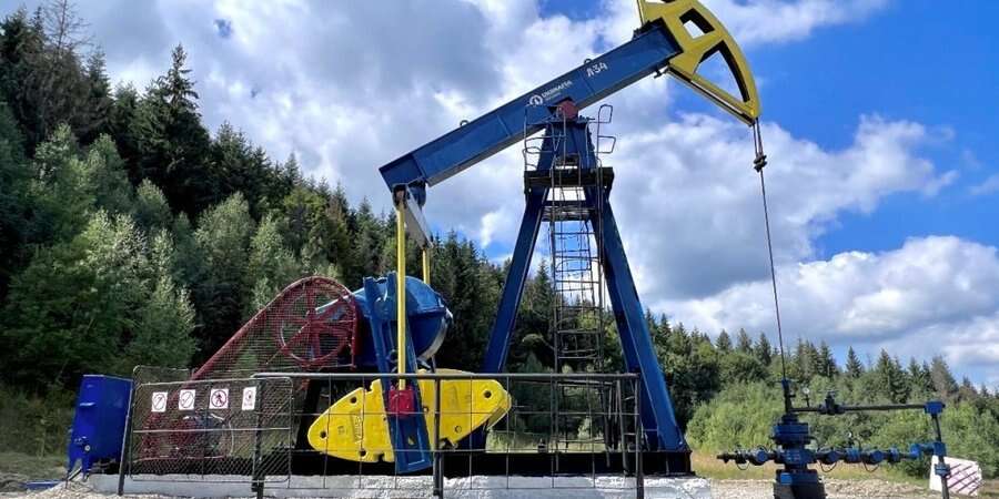 Понад 100 тонн нафти на добу. Укрнафта вирішила запустити одразу дві нові свердловини