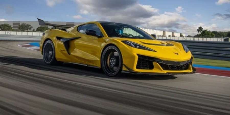 Chevrolet розкрила характеристики нового C8 Corvette ZR1