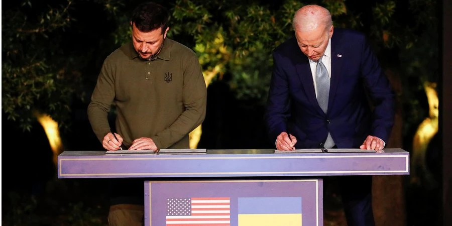 «Це ще не кінець історії». Що насправді дає Україні угода зі США і чи може Трамп її розірвати, якщо стане президентом