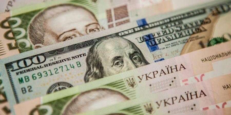 Курс валют НБУ. Долар і євро тримають позиції