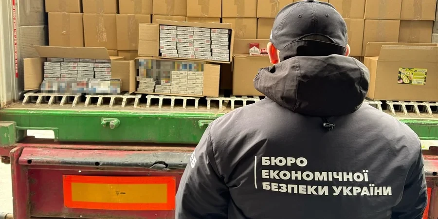 Правоохоронці ліквідували канал контрабанди сигарет і алкоголю