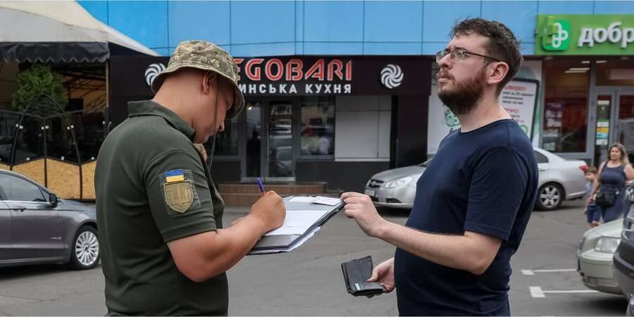 Фінансуй або воюй. Топ-представник Кабміну описав один з найбільш реалістичних варіантів економічного бронювання