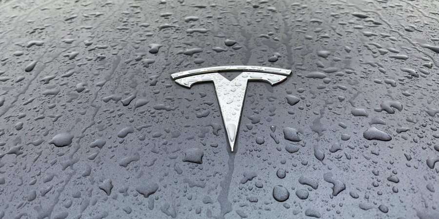 Tesla повернулася до планів випустити бюджетний електрокар