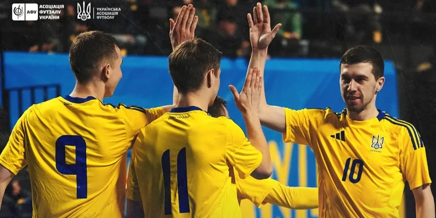 Вийшли на гру з іграшками. Збірна України вшанувала пам’ять дітей, яких вбила Росія — зворушливе відео