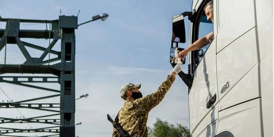 Без протестів та мітингів. Польща закриває один із пунктів пропуску на кордоні з Україною