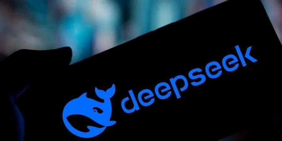 «Ви допомагаєте потенційному агресору». Чи варто користуватися DeepSeek та як можуть використати отримані дані — інтерв'ю з кіберекспертом