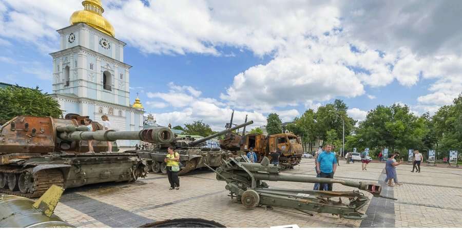 У центрі Києва троє невідомих побили священнослужителя та військового ЗСУ, поліція розпочала перевірку