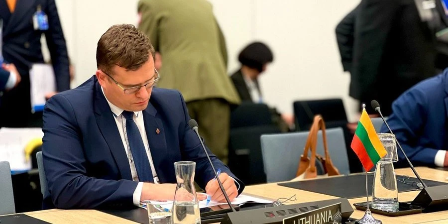Бронемашини М113, боєприпаси та дрони. Міністр оборони Литви оголосив про новий пакет допомоги Україні під час Рамштайну-23