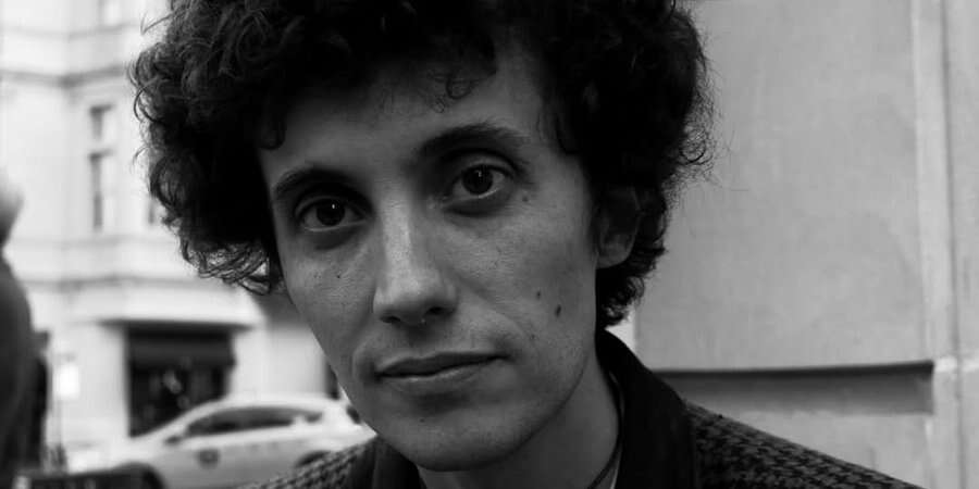 Понад 5 мільйонів переглядів. Американський музикант Ron Gallo написав сатиричну пісню про костюм Зеленського