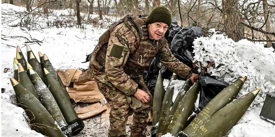 «Ситуація на фронті жахлива». Україні загрожує критична нестача західних боєприпасів — Financial Times
