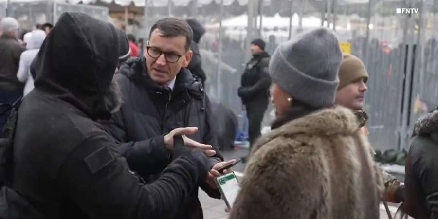 Гість Трампа. Моравецький у Вашингтоні намагався підтвердити особу сторінкою у Вікіпедії — відео