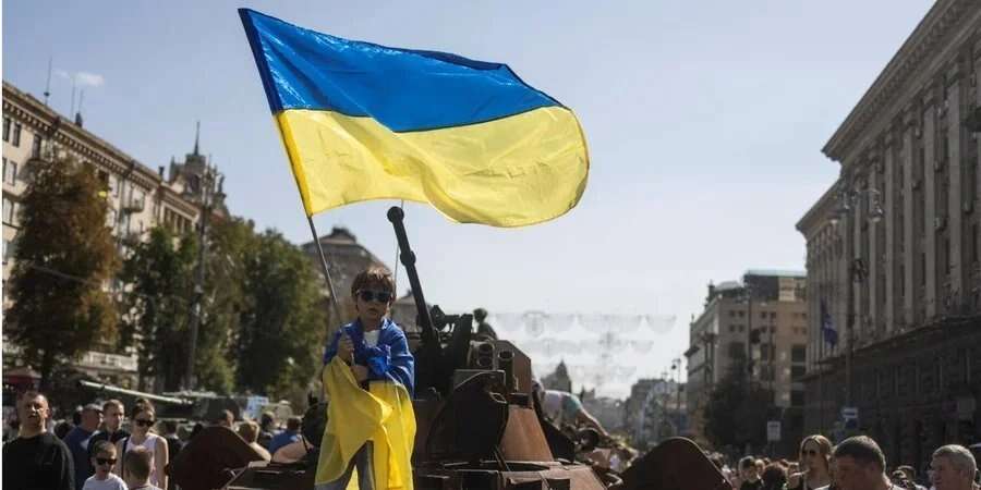 Українці стали менше донатити на армію. Деякі організації повідомляють про десятикратне падіння пожертв — Bloomberg