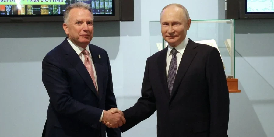 Розкрив деталі зустрічі з Путіним. Віткофф заявив, що мирна угода включає дискусії про «п'ять територій»