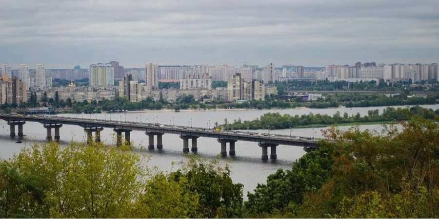 «Вода безпечна, її якість контролюється». Київводоканал заспокоїв мешканців столиці на тлі заяв про отруйні речовини в Десні