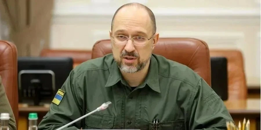 Шмигаль заявив, що російські обстріли зруйнували 50% енергогенеруючих спроможностей України