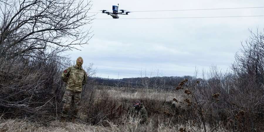 Бої в Україні перетворилися на змагання між українськими дронами та російською піхотою — WSJ