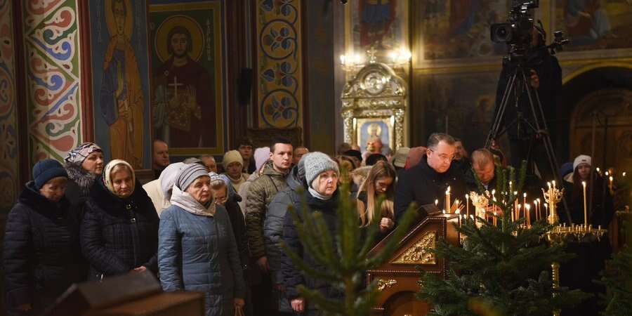 Святвечір і Різдво 2024. Де і коли дивитися богослужіння ПЦУ, УГКЦ та римсько-католицької церкви