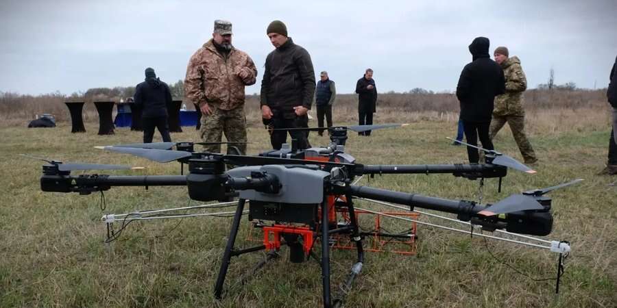 Виявлятимуть вибухонебезпечні предмети. В Україні запроваджується нова спеціальність операторів БПЛА — Міноборони