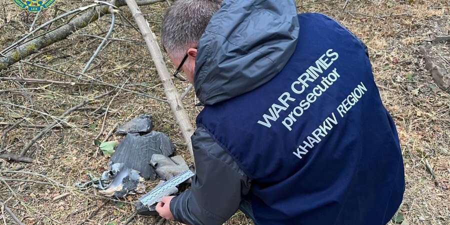 Двоє загиблих та пʼятеро поранених. У прокуратурі повідомили деталі російського удару по Харківщині — відео