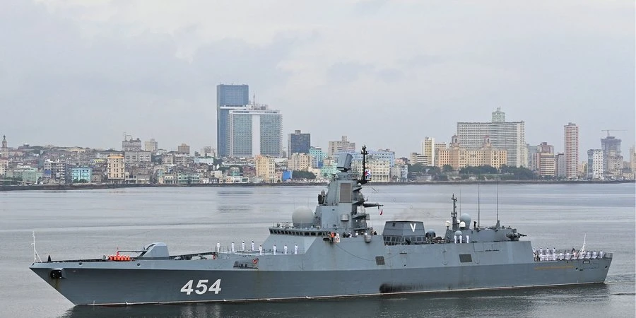 Російські військові кораблі з ракетами Циркон і Калібр зайшли в порт Куби: у США не вважають це загрозою